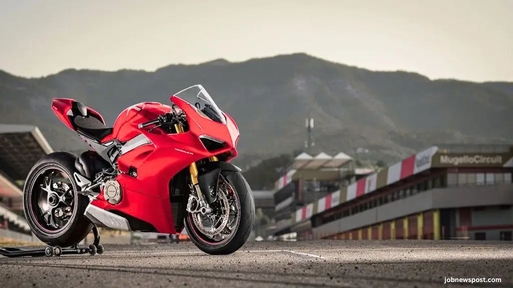 ducati panigale v4 2025 launch price features